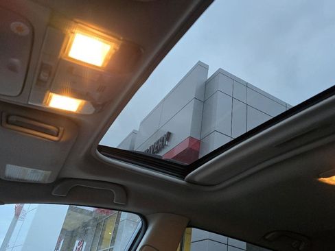 Used 2014 Subaru Outback 2.5i Premium w/ Moonroof Package image 9