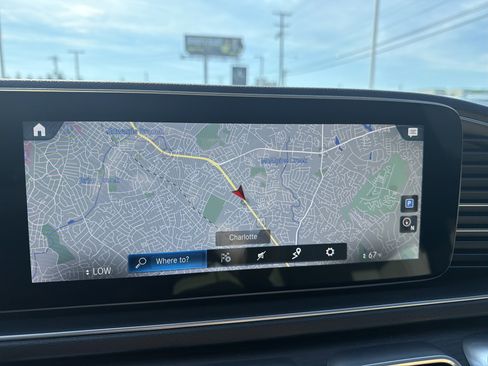 Certified 2023 Mercedes-Benz GLE 350 w/ Premium Package image 23