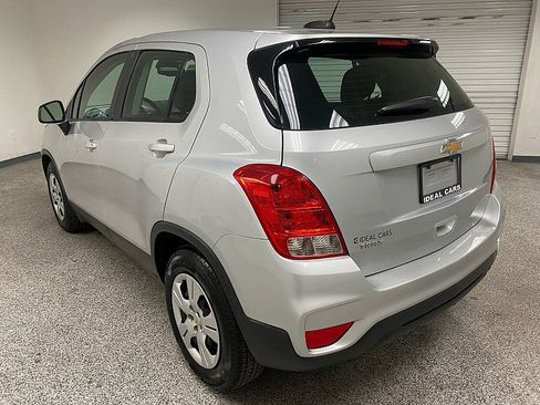 Used 2018 Chevrolet Trax LS image 7
