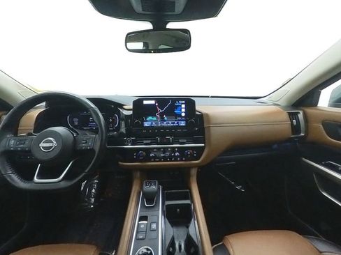 Used 2022 Nissan Pathfinder Platinum w/ Cargo Package image 23