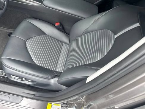 Used 2023 Toyota Camry SE w/ Convenience Package FWD image 12