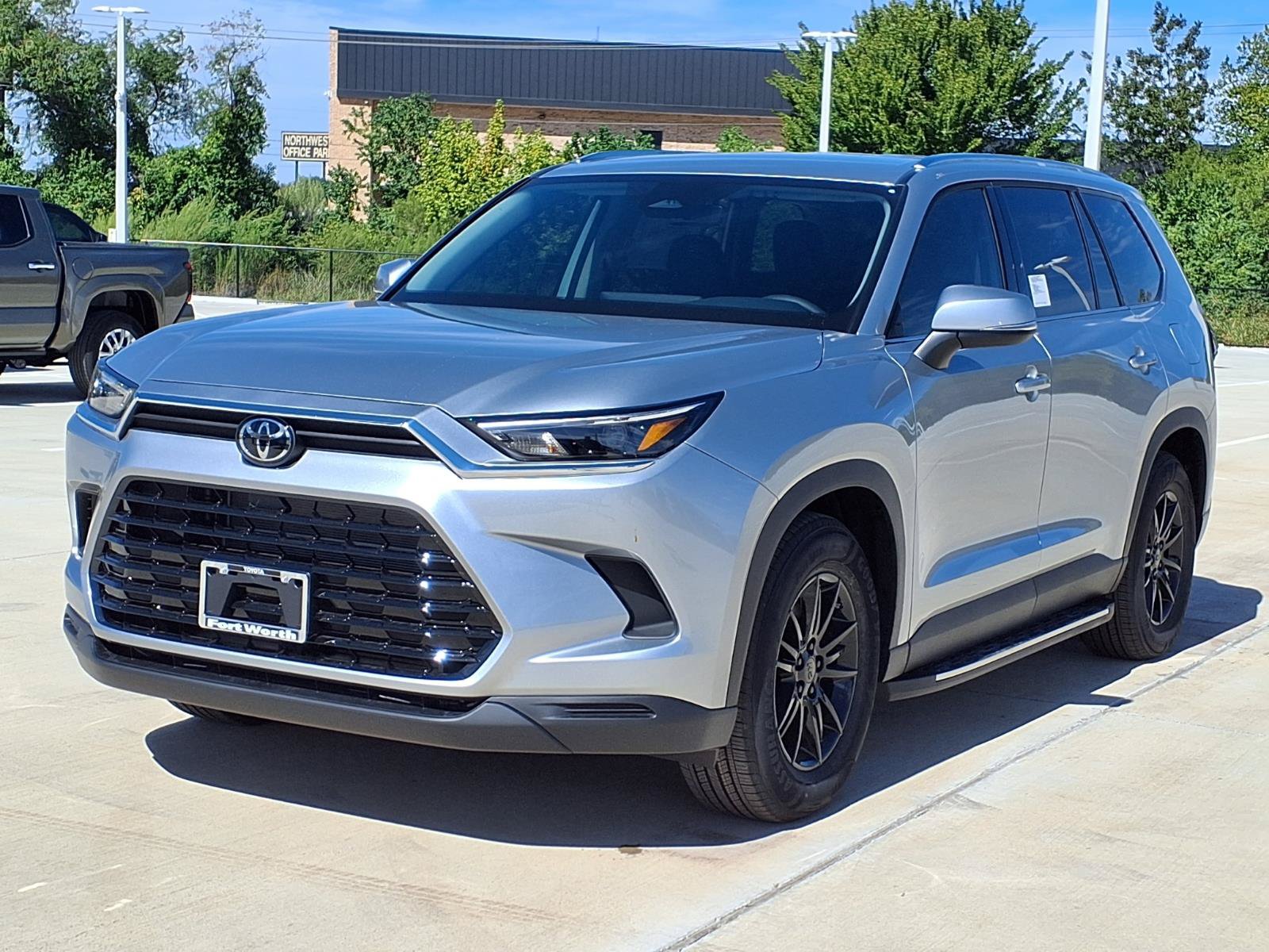 New 2026 Toyota Grand Highlander XLE FWD image 3