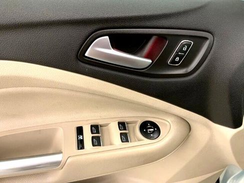 Used 2013 Ford C-MAX SEL image 29