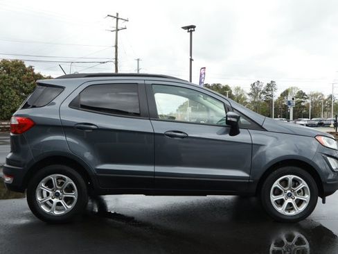 Used 2021 Ford EcoSport SE w/ SE Convenience Package image 4