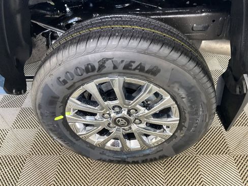 New 2026 Toyota Tacoma Limited AWD/4WD image 5