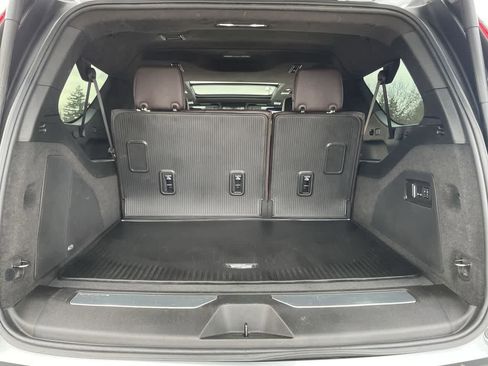 Used 2024 Cadillac Escalade ESV V w/ LPO, ONYX Package AWD/4WD image 17
