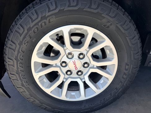 Used 2018 GMC Yukon SLE w/ HD Trailering Package image 43