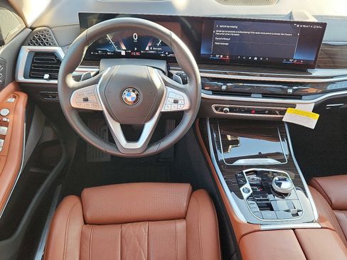 Certified 2024 BMW X7 xDrive40i w/ Executive Package image 11