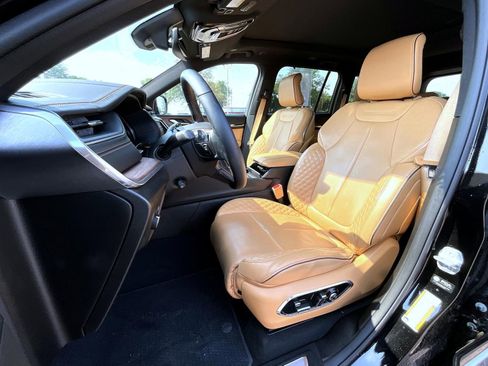 Used 2022 Jeep Grand Cherokee Summit w/ Luxury Tech Group V image 10