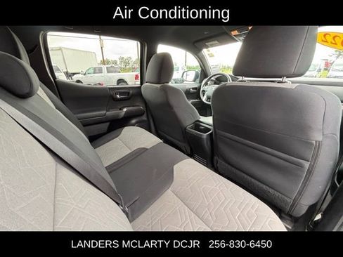 Used 2022 Toyota Tacoma TRD Off-Road w/ Technology Package AWD/4WD image 12