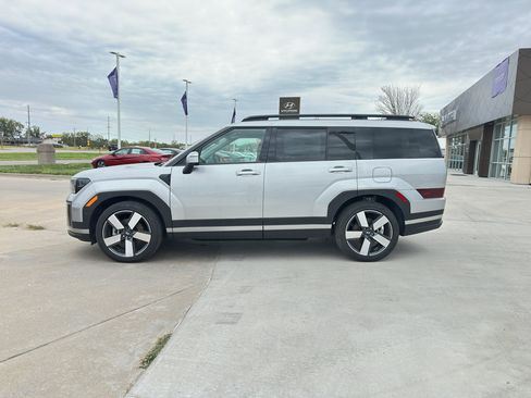 New 2025 Hyundai Santa Fe Limited image 4