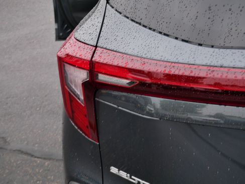 Used 2024 Kia Seltos EX AWD/4WD image 17