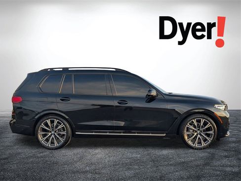 Used 2021 BMW X7 xDrive40i w/ M Sport Package image 3