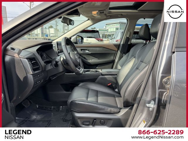 Certified 2023 Nissan Rogue SV w/ SV Premium B Package AWD/4WD image 16