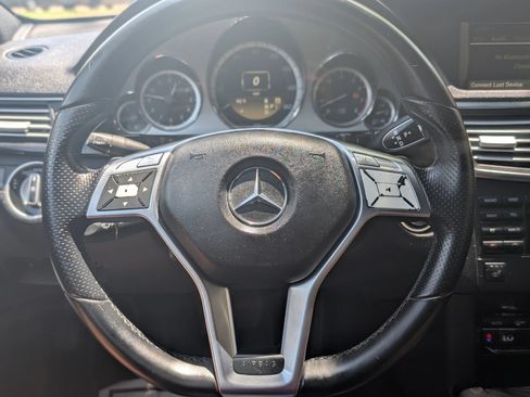 Used 2012 Mercedes-Benz E 350 4MATIC Sedan w/ Premium 2 Pkg image 26
