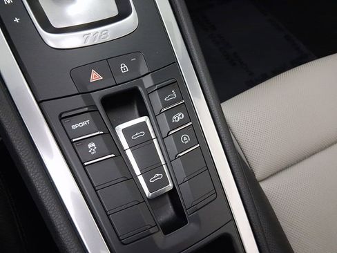 Certified 2022 Porsche 718 Boxster image 25