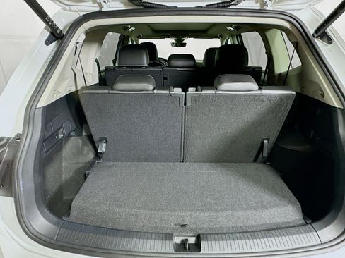 Used 2022 Volkswagen Tiguan SE FWD image 27