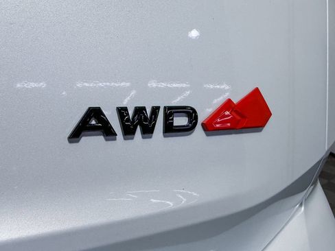 Certified 2026 Nissan Rogue SV AWD/4WD image 13