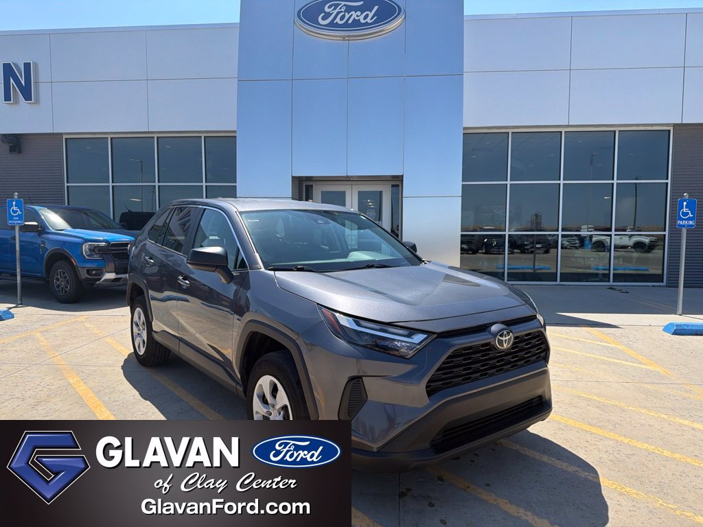 Used 2025 Toyota RAV4 LE AWD/4WD image 1