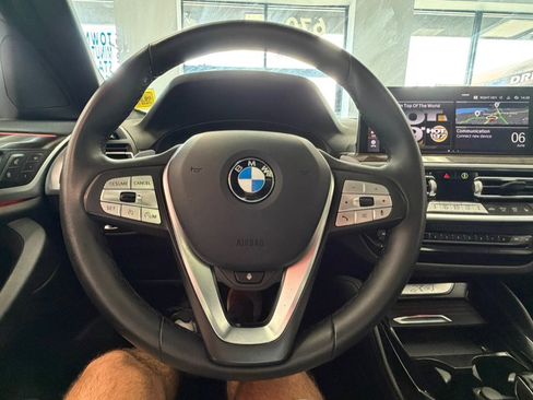 Used 2025 BMW X4 xDrive30i AWD/4WD image 45