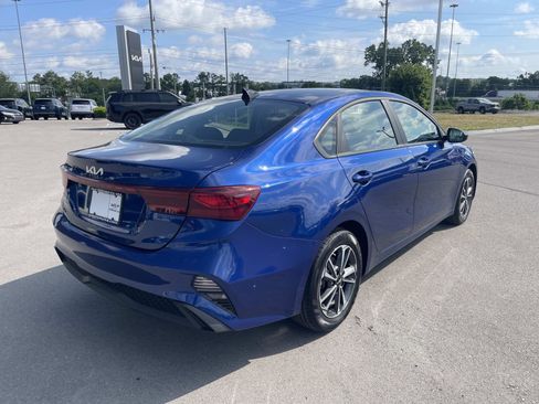 Used 2023 Kia Forte LXS FWD image 3