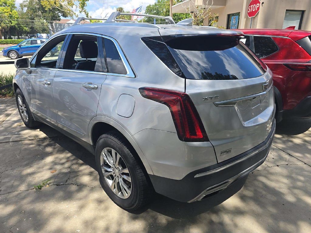 Used 2020 Cadillac XT5 Premium Luxury FWD image 2