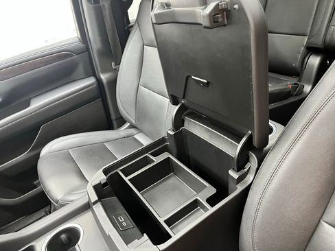 Used 2023 Chevrolet Tahoe Z71 w/ Luxury Package AWD/4WD image 32