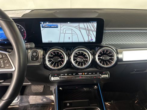 Certified 2025 Mercedes-Benz GLB 250 image 30