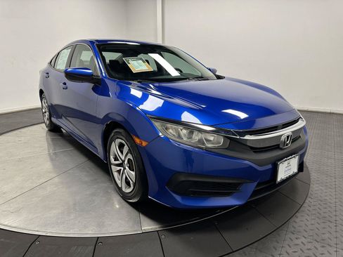 Used 2018 Honda Civic LX image 2