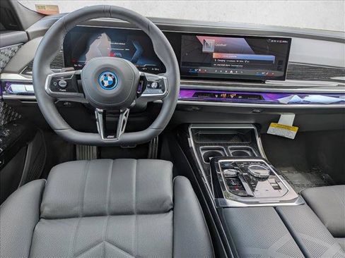 New 2025 BMW i7 xDrive60 AWD/4WD image 15