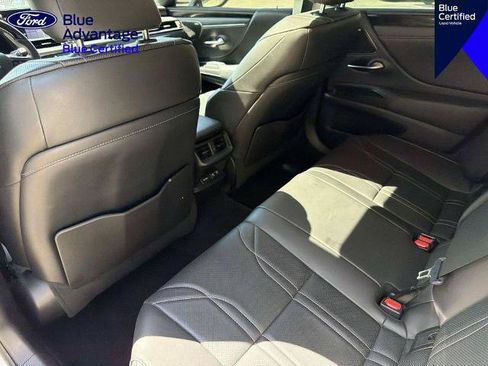 Used 2021 Lexus ES 300h w/ Luxury Package FWD image 12