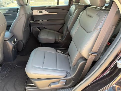 New 2026 Ford Explorer Active w/ Active Comfort Package RWD image 12