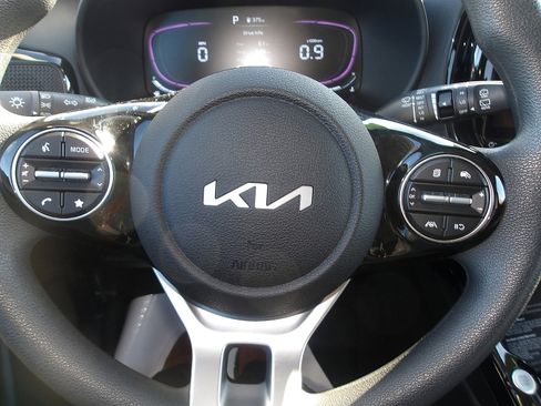 New 2025 Kia Soul S image 17
