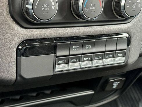 Used 2024 RAM 5500 SLT w/ Quick Order Package 2YG SLT AWD/4WD image 24