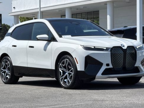 Certified 2023 BMW iX xDrive50 w/ Sport Package AWD/4WD image 7