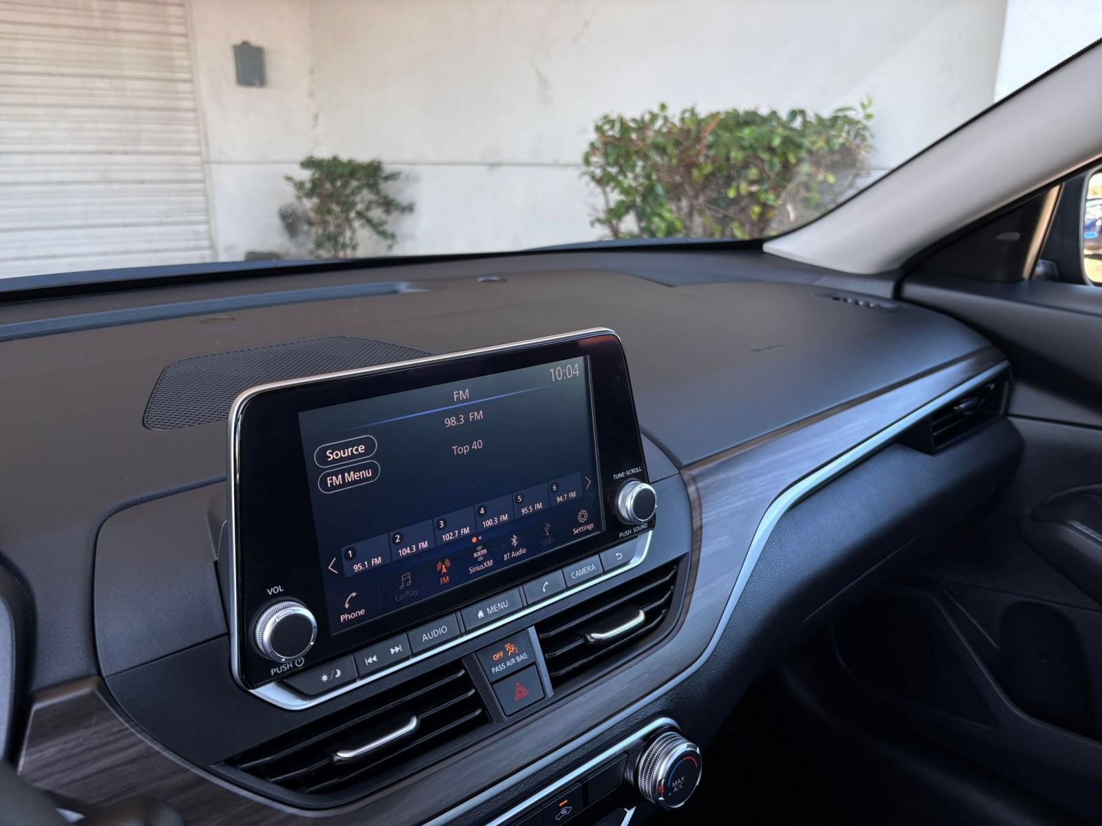 Used 2025 Nissan Altima 2.5 SV FWD image 19