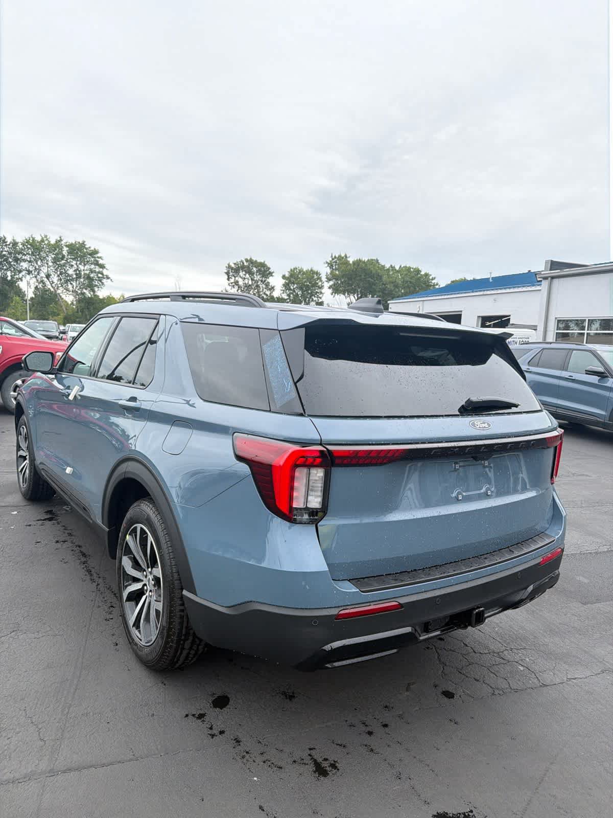 New 2027 Ford Explorer ST-Line AWD/4WD image 5