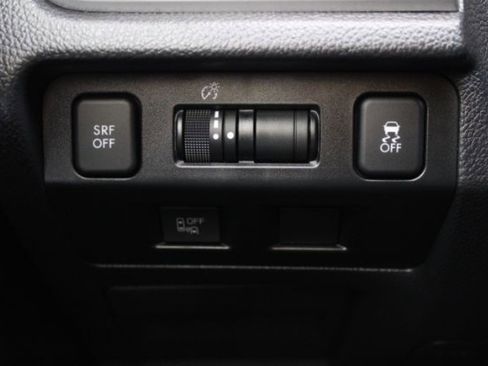 Used 2017 Subaru Crosstrek 2.0i Premium image 13