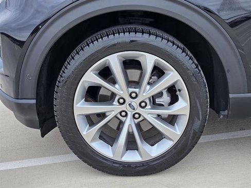 Used 2021 Ford Explorer Platinum w/ Equipment Group 601A image 7