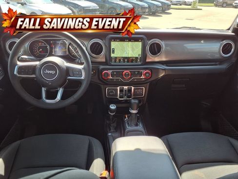 Used 2023 Jeep Wrangler Unlimited Sahara AWD/4WD image 9