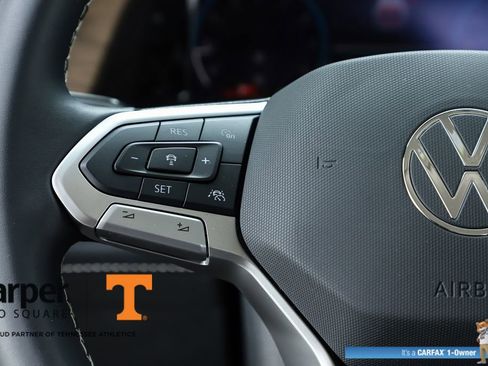 Used 2024 Volkswagen Atlas SE image 21