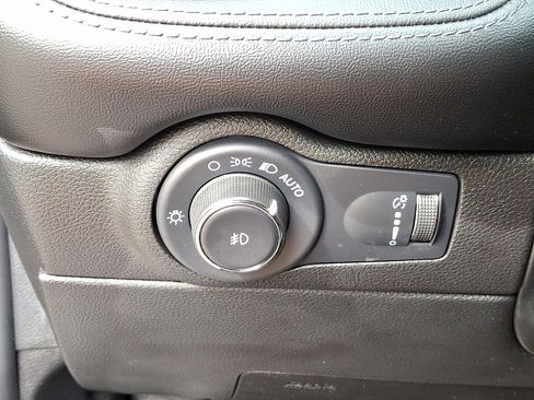 Certified 2022 Dodge Durango GT image 29