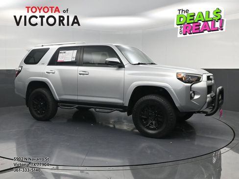 Used 2017 Toyota 4Runner SR5 RWD image 1