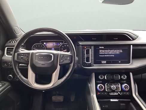 Used 2021 GMC Yukon XL Denali w/ Denali Premium Package image 32