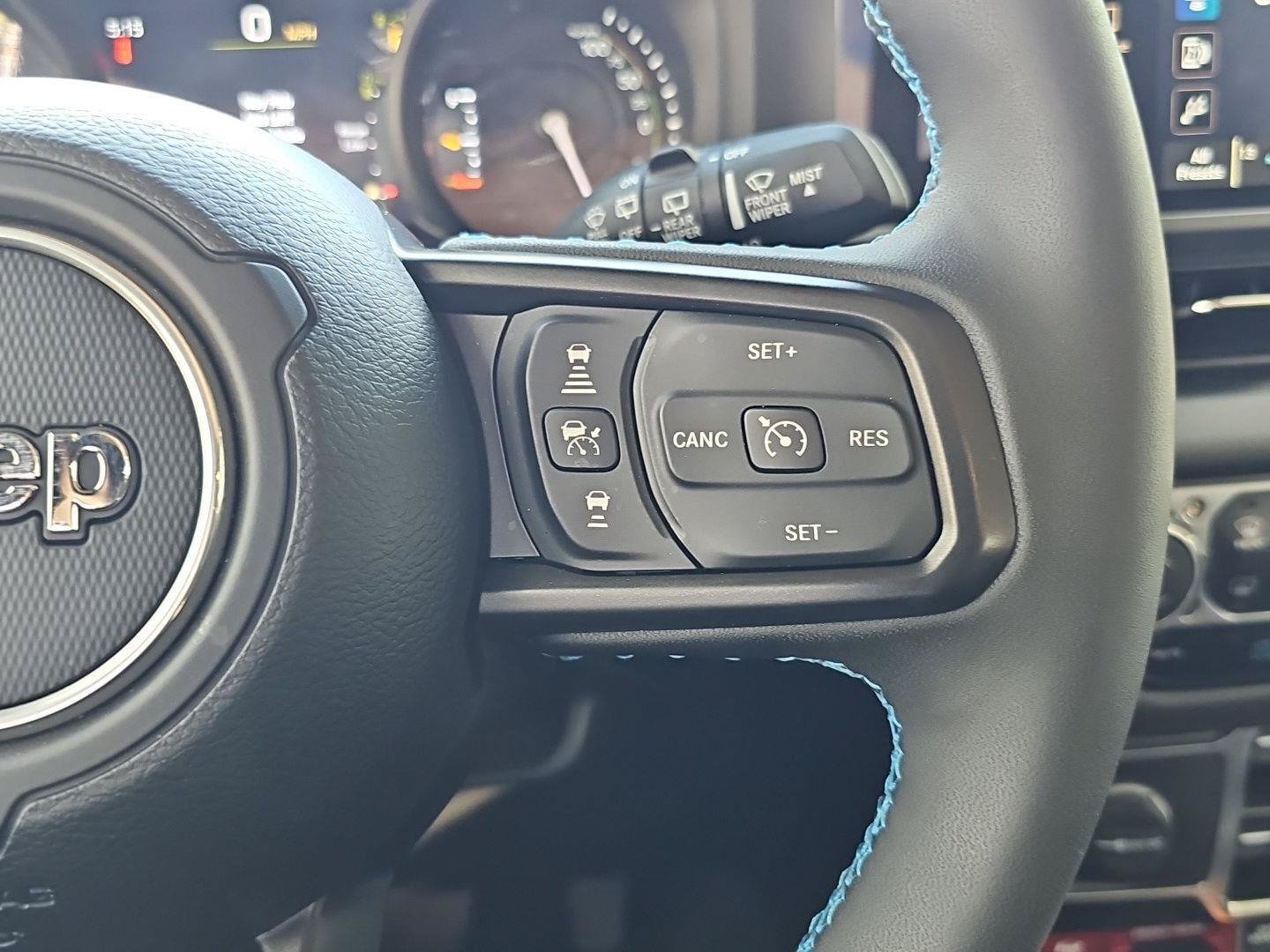 Used 2025 Jeep Wrangler Unlimited Rubicon 4xe w/ Convenience Group AWD/4WD image 20