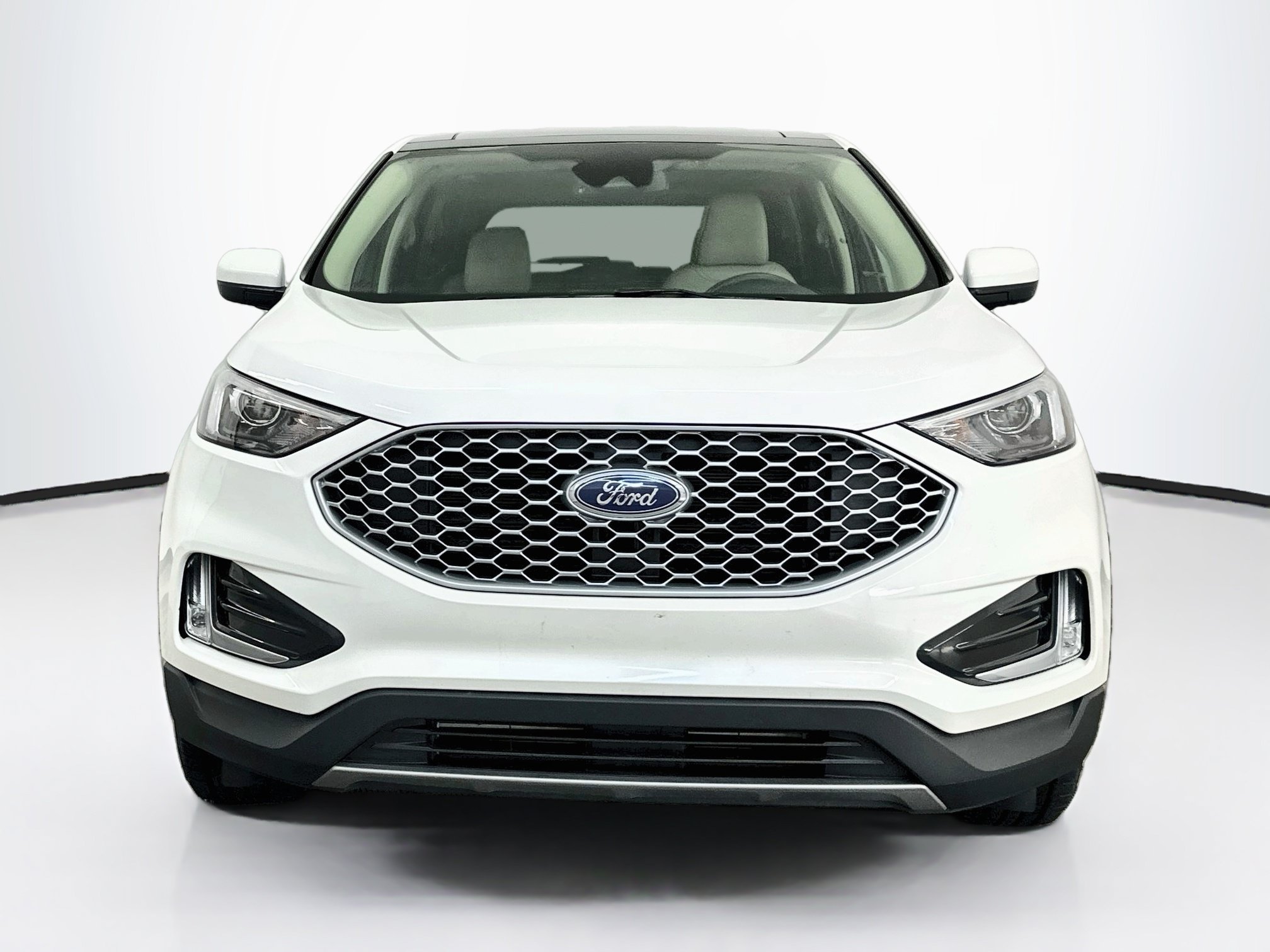 Used 2024 Ford Edge SEL w/ Convenience Package AWD/4WD image 2