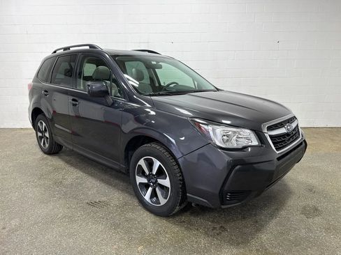 Used 2017 Subaru Forester 2.5i Premium w/ All-Weather Package image 2