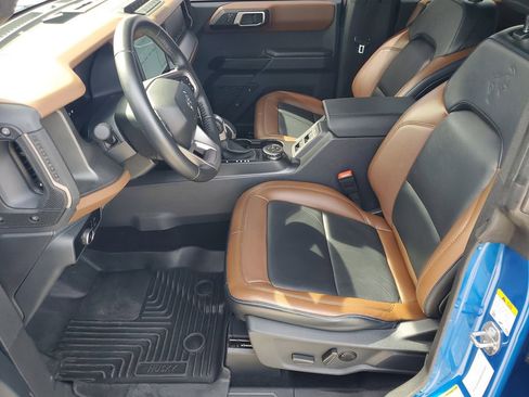 Used 2024 Ford Bronco Outer Banks w/ Sasquatch Package AWD/4WD image 5