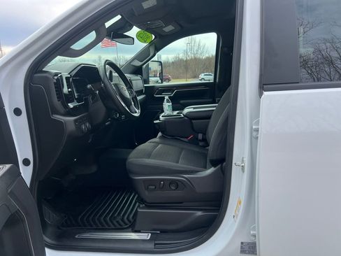 Used 2025 Chevrolet Silverado 2500 LT w/ Convenience Package AWD/4WD image 16