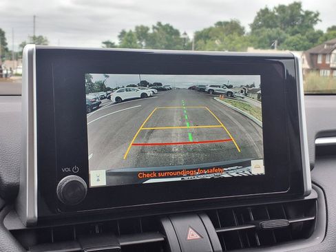 Certified 2025 Toyota RAV4 XLE FWD image 8